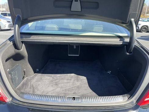 Used 2017 Genesis G90 3.3T Premium image 10