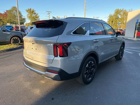 New 2026 Kia Sorento S w/ S Panoramic Sunroof Package FWD image 6