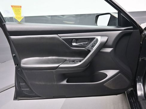 Used 2017 Nissan Altima 2.5 S w/ Power Driver Seat Package image 9