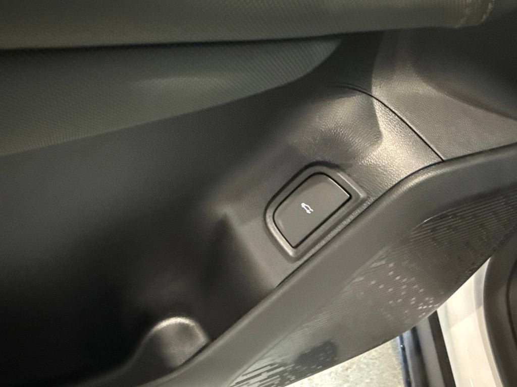 New 2027 GMC Terrain AT4 w/ Convenience Package III AWD/4WD image 26