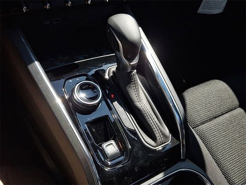 New 2025 GMC Canyon Elevation w/ Convenience Package image 8