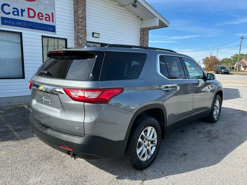 Used 2020 Chevrolet Traverse LT image 7