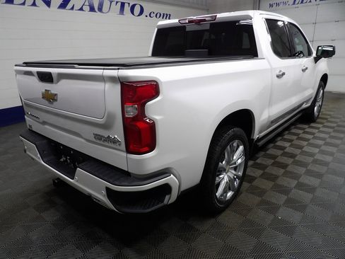 Used 2023 Chevrolet Silverado 1500 High Country w/ Technology Package image 4