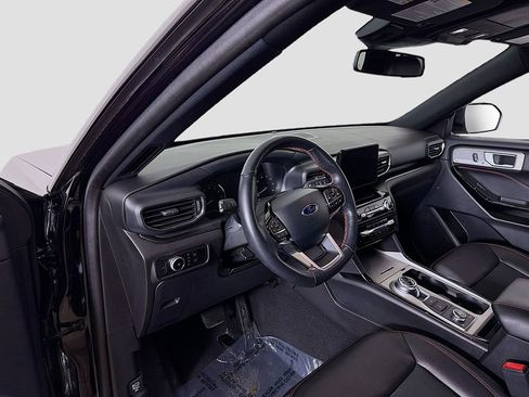 Used 2023 Ford Explorer ST-Line image 19