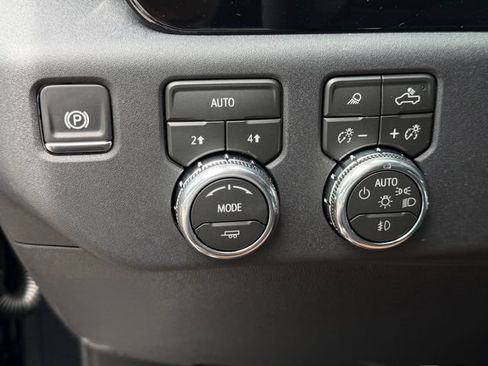 New 2026 GMC Sierra 1500 Elevation w/ Elevation Premium Package AWD/4WD image 21
