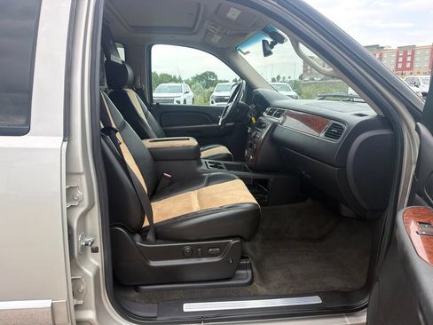 Used 2007 Chevrolet Tahoe LT w/ LT Preferred Equipment Group AWD/4WD image 28