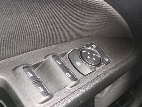 Used 2020 Ford Fusion SE image 30