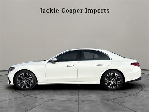 Certified 2024 Mercedes-Benz E 350 4MATIC Sedan image 2