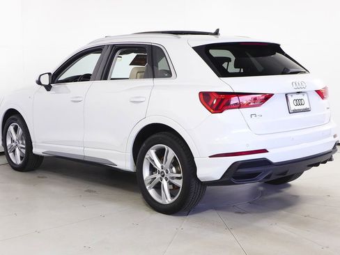 Used 2023 Audi Q3 2.0T Premium w/ Convenience Package image 9