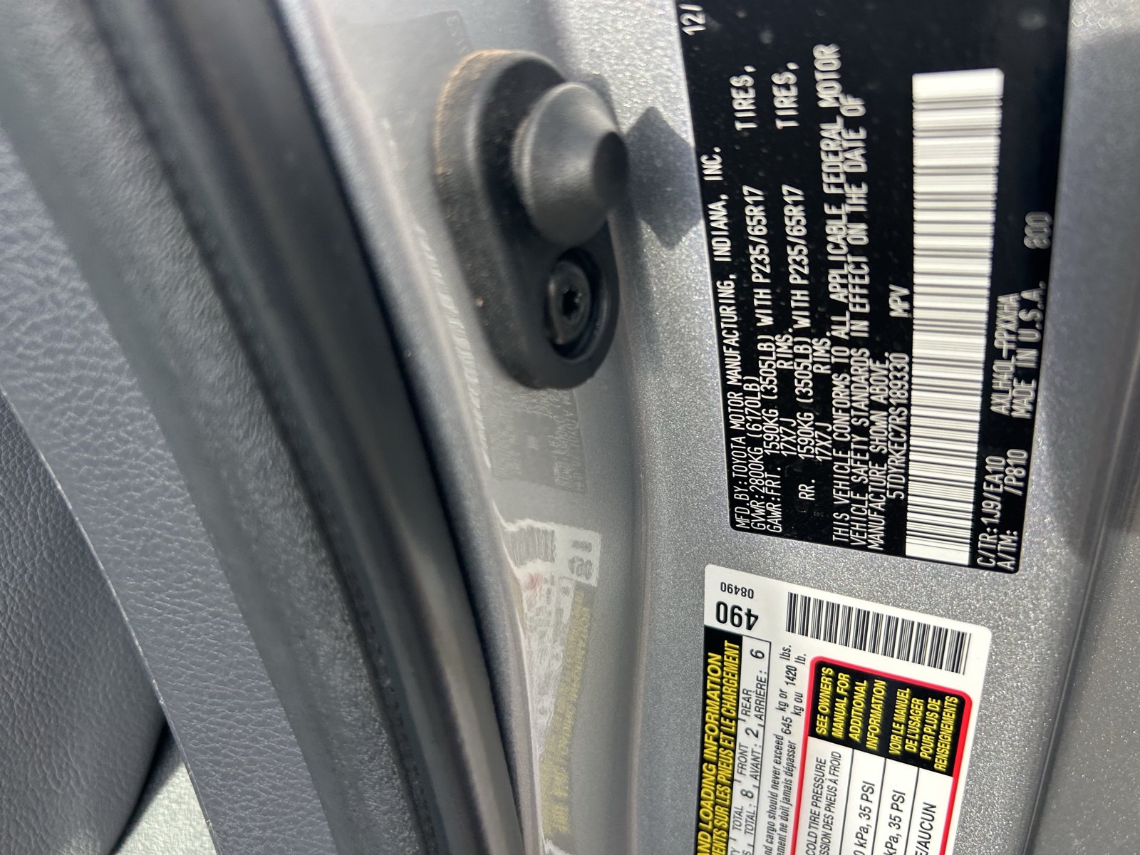 Used 2024 Toyota Sienna XLE FWD image 21