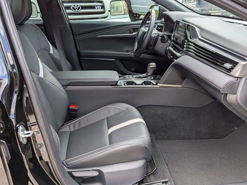 Used 2026 Toyota Camry SE image 24