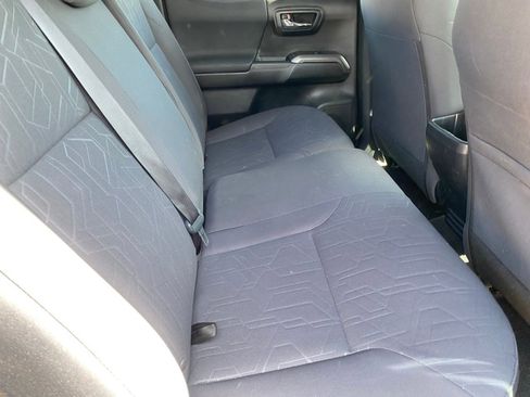 Used 2017 Toyota Tacoma TRD Off-Road w/ Tow Package image 7