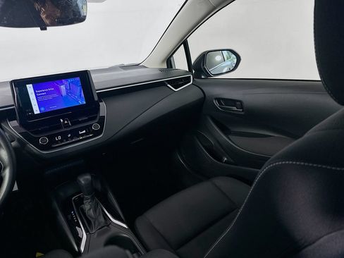 Certified 2025 Toyota Corolla LE FWD image 22