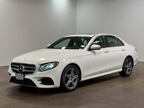 Used 2017 Mercedes-Benz E 300 4MATIC image 28