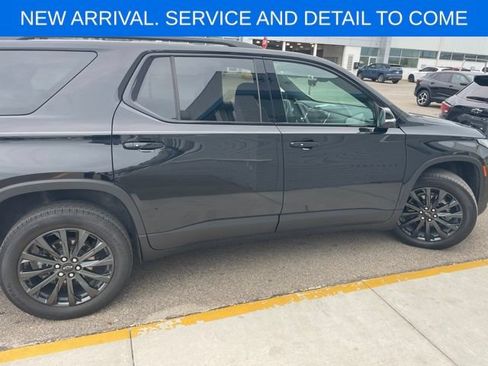 Used 2023 Chevrolet Traverse RS FWD image 6
