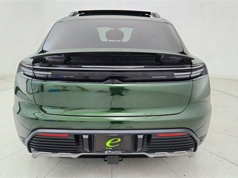Used 2025 Porsche Macan 4S Electric image 5