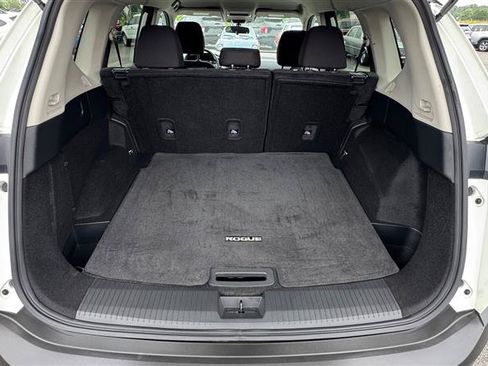 Used 2023 Nissan Rogue S AWD/4WD image 40