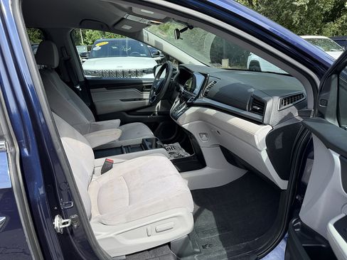 Used 2019 Honda Odyssey EX image 9