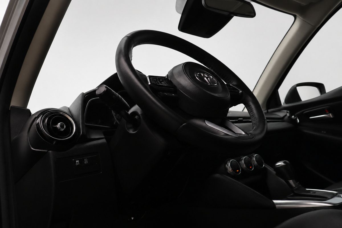 Used 2020 Toyota Yaris XLE FWD image 27