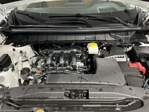 Used 2025 Nissan Pathfinder Platinum AWD/4WD image 31