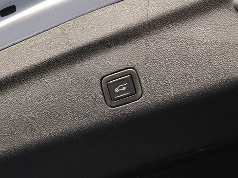 Used 2021 Cadillac Escalade Sport Platinum w/ LPO, Floor Liner Package image 74