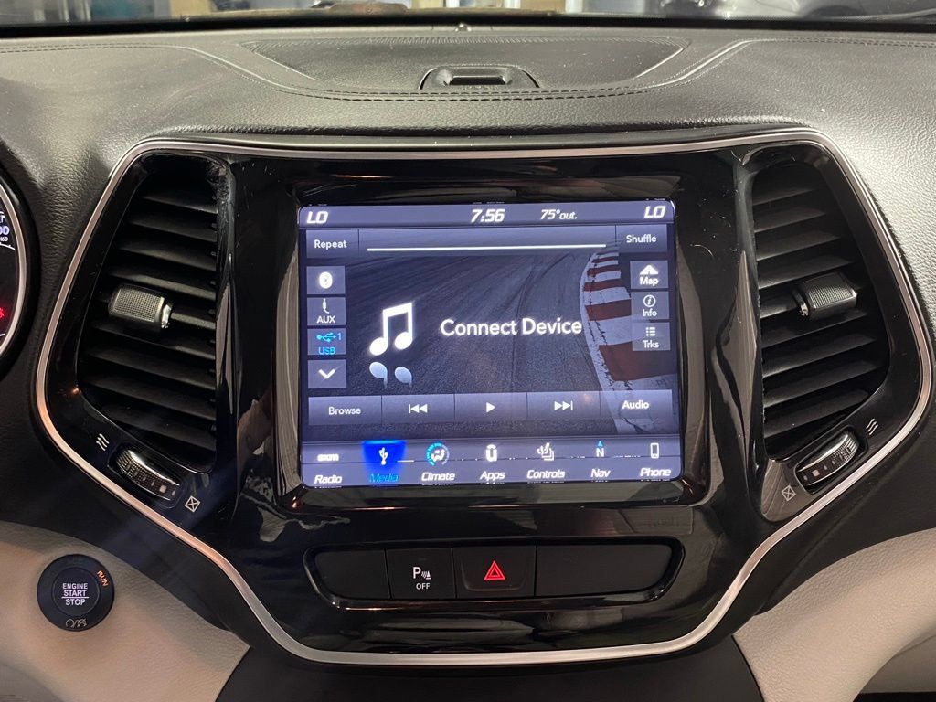 Used 2019 Jeep Cherokee Limited AWD/4WD image 21