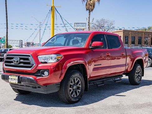 Used 2022 Toyota Tacoma SR5 RWD image 9