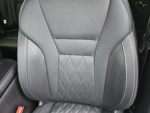 Used 2023 Nissan Rogue Platinum FWD image 19