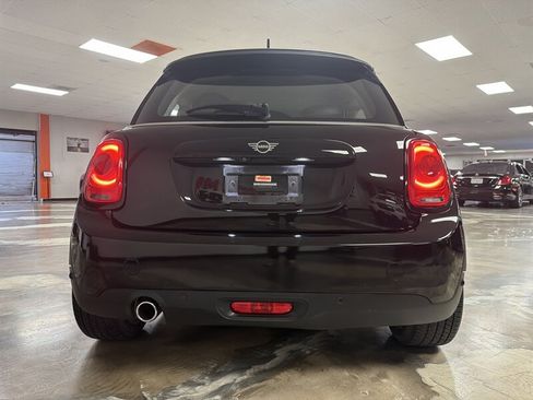Used 2020 MINI Cooper 2-Door Hardtop FWD image 11