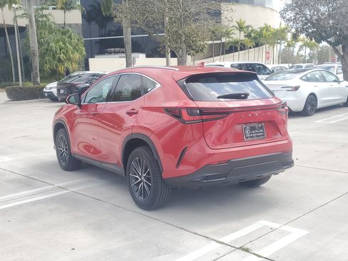 Certified 2024 Lexus NX 250 FWD w/ Towing Package (2000 Lbs) image 8