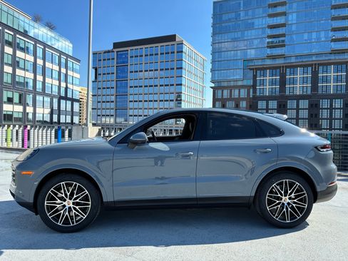 Used 2026 Porsche Cayenne Coupe AWD/4WD image 2