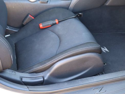Used 2016 Nissan 370Z Coupe RWD image 14