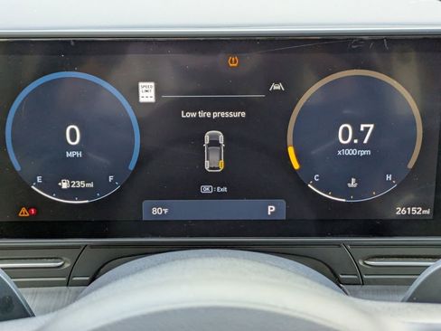 Used 2024 Hyundai Kona Limited image 30