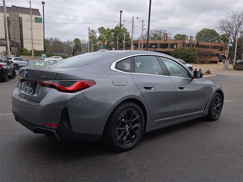 Used 2024 BMW i4 xDrive40i image 5