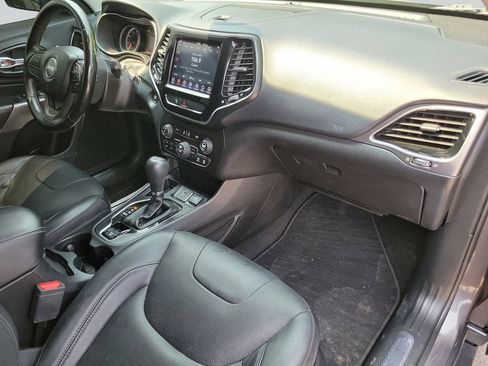 Used 2020 Jeep Cherokee Limited FWD image 37