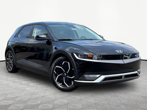 Used 2024 Hyundai Ioniq 5 SE RWD image 3
