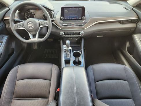Used 2024 Nissan Altima 2.5 SV image 20
