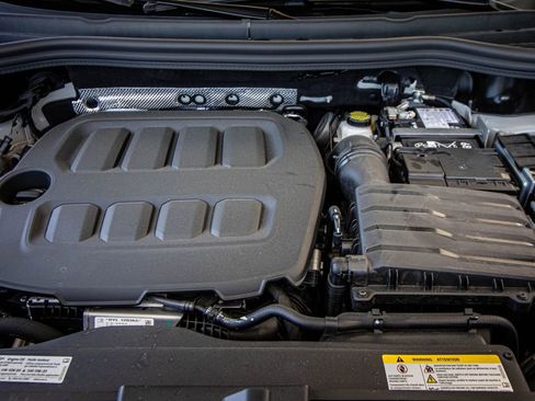 New 2026 Volkswagen Tiguan SE R-Line FWD image 11
