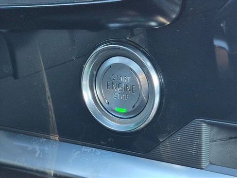Used 2025 Chevrolet Corvette Z06 RWD image 17