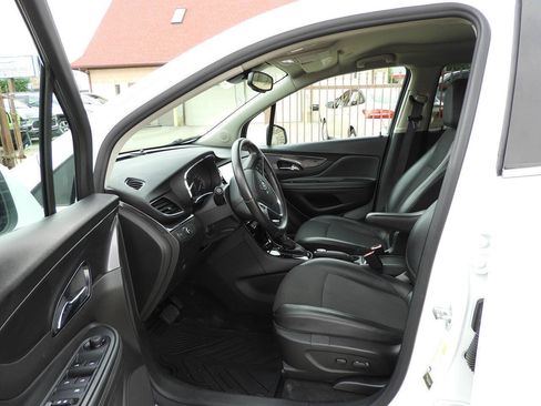 Used 2021 Buick Encore Preferred AWD/4WD image 14