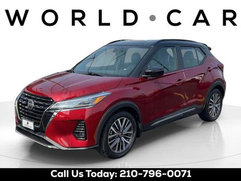 Used 2021 Nissan Kicks SR w/ SR Premium Package FWD image 7