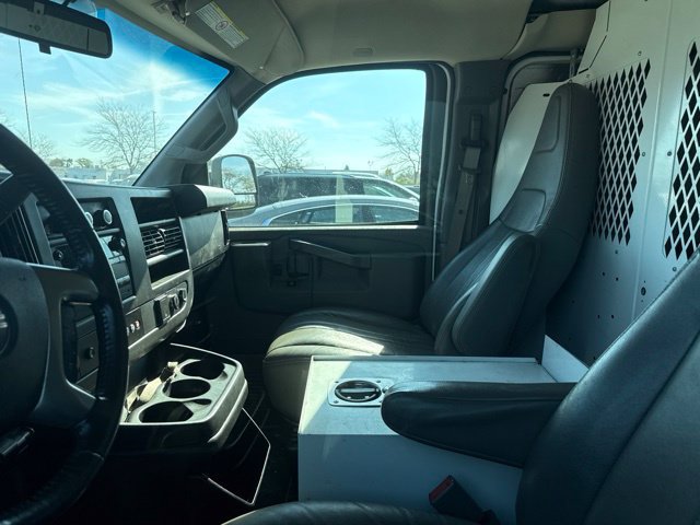 Used 2017 GMC Savana 2500 RWD image 11