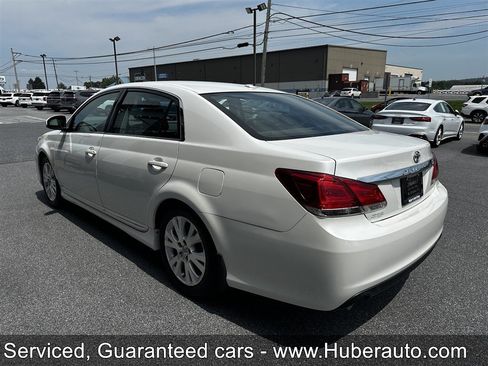 Used 2011 Toyota Avalon FWD image 6