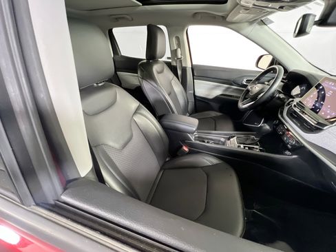 Used 2022 Jeep Compass Latitude w/ Sun and Sound Group AWD/4WD image 25
