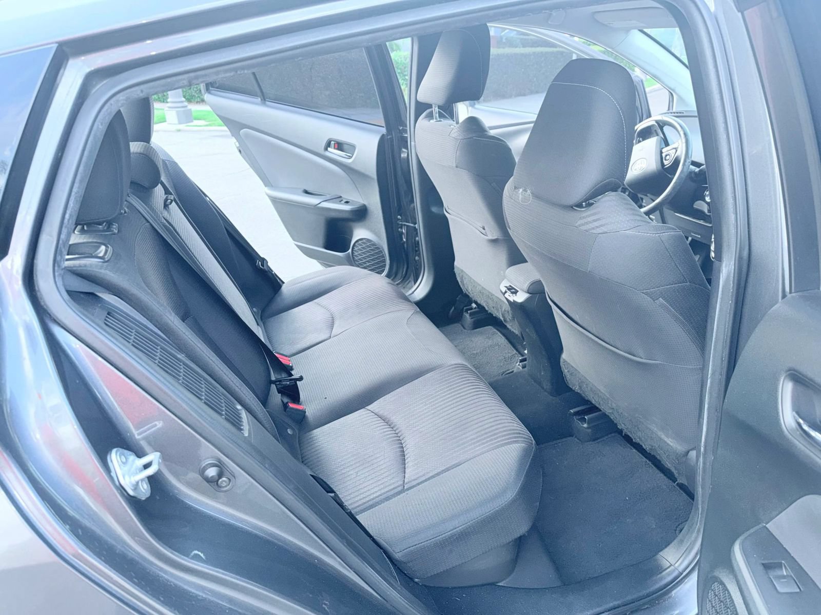 Used 2021 Toyota Prius Prime LE FWD image 10