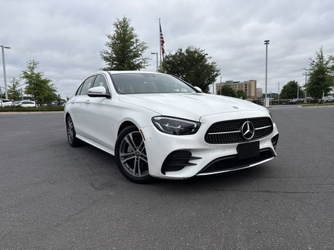 Used 2021 Mercedes-Benz E 350 4MATIC Sedan w/ Premium Package image 2