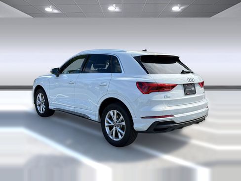Certified 2025 Audi Q3 2.0T Premium w/ Convenience Package AWD/4WD image 3
