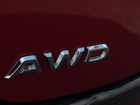 Used 2024 Honda Pilot Touring image 17