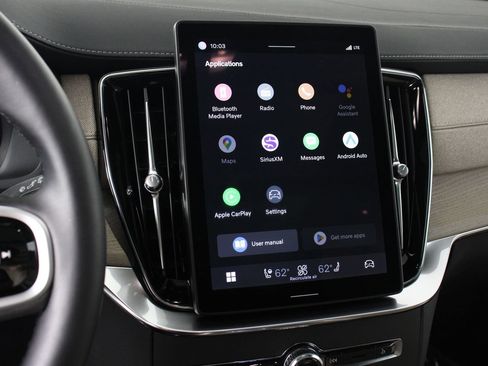 Certified 2026 Volvo XC90 B5 Core AWD/4WD image 9