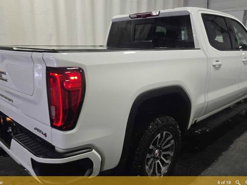 Certified 2022 GMC Sierra 1500 AT4 w/ Technology Package image 12